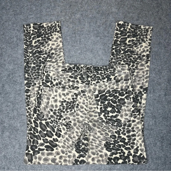 MOTHER The Dazzler Printed Skinny Jeans in Shadow Leopard. Sz: 26 - Picture 5 of 12